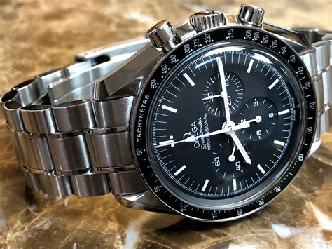 omega speedmaster nasa moon watch